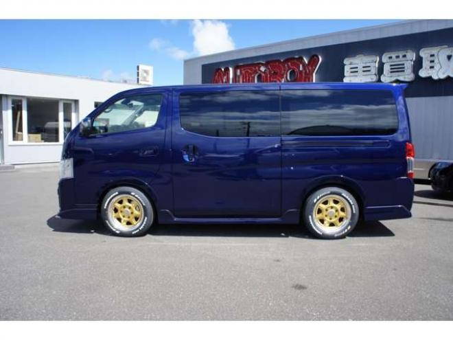 キャラバン2.4 AUTECH エクステリア セレクション ロングボディ ディーゼルターボ 4WD　エクステリアセレクション4WD　Bodyline新作17インチAW&薄型オーバーフェンダー&ベッドキットTYPE2　ヨコハマPARADA215/60R17 登録済未使用車 2400