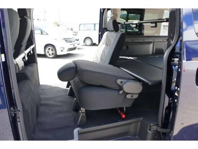 キャラバン2.4 AUTECH エクステリア セレクション ロングボディ ディーゼルターボ 4WD　エクステリアセレクション4WD　Bodyline新作17インチAW&薄型オーバーフェンダー&ベッドキットTYPE2　ヨコハマPARADA215/60R17 登録済未使用車 2400