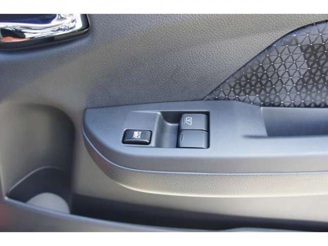 キャラバン2.4 AUTECH エクステリア セレクション ロングボディ ディーゼルターボ 4WD　エクステリアセレクション4WD　Bodyline新作17インチAW&薄型オーバーフェンダー&ベッドキットTYPE2　ヨコハマPARADA215/60R17 登録済未使用車 2400