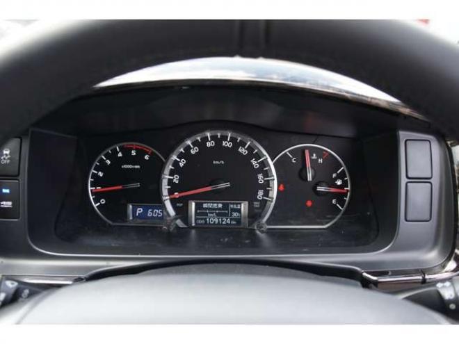 レジアスエース2.8 スーパーGL ダークプライム ロングボディ ディーゼルターボ 4WD　415COBRAコンプリート車両　ファントムヘッドライトシステム&ファントムゴールド18インチホイール&フェイスリフトキット&フルエアロ&フローティングリップ&ローフォルムフェンダー　玄武2インチダウンブロック 2800