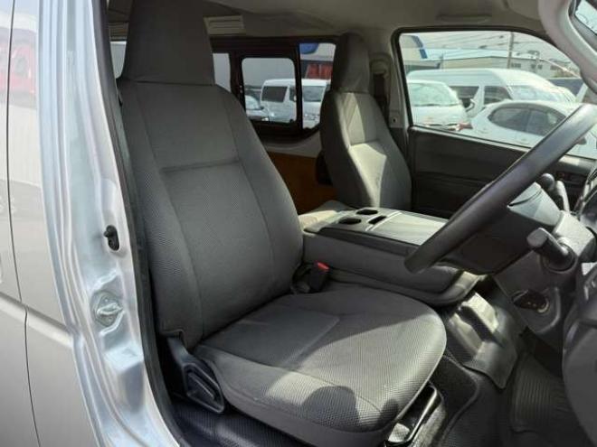 ハイエースバン2.8 DX ロング ディーゼルターボ 4WD　寒冷地仕様　415COBRA　丸目ヘッドライトキット　サファイアフロントリップスポイラー　ENCB16インチアルミ　トーヨーオープンカントリー　リアヒーター　リアエアコン 2800