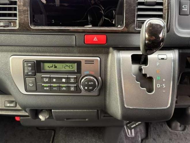 ハイエースバン2.8 スーパーGL ダークプライムII ロングボディ ディーゼルターボ 4WD　ワンオーナー 寒冷地仕様 パノラミックビューモニター デジタルインナーミラー 415COBRA CL-3フロントリップ CL-2サイドステップ　CL-ステップリアバンパー　ステージ2　バッドラッカー18インチアルミ　トーヨーH30 2800