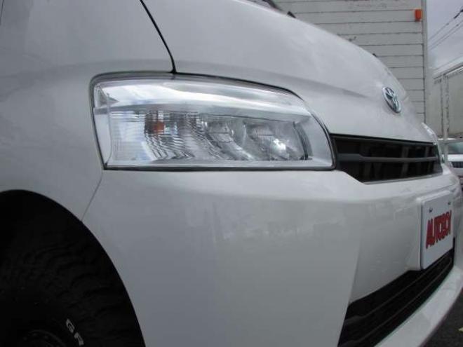 タウンエースバン1.5 GL 4WD　パートタイム4WD　ディスプレイオーディオ　リアヒーター　リアフォグ　GRIPMAX　MUDRAGE　M/Tホワイト　アイドリングストップ　横滑り防止　　フローティングビッグCarPlay対応　Bluetooth　社外14インチAW 1500