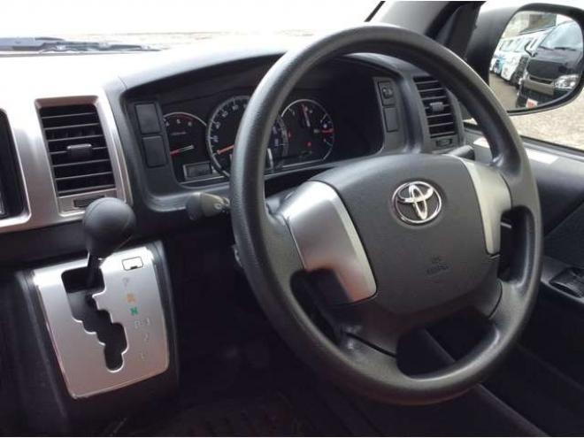 ハイエースバン3.0 スーパーGL ロング ディーゼルターボ 4WD　リアヒーター&クーラー　キーレス　ETC　電動格納ミラー　デュアルエアコン　ベッドキッド　フロントフォグランプ　clarionSDナビ(NXL13)　AUX　Bluetooth　USB　16インチAW 3000