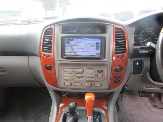 ランドクルーザー100 4.2 VXリミテッド Gセレクション ツーリングエディション ディーゼルターボ 4WD　クルーズコントロール/シートヒーター/パワーシート/ETC/社外ナビ/フルセグTV/バックカメラ/ヒッチメンバー/GANADORマフラー 4200