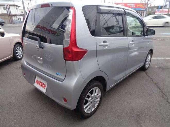 デイズS 4WD　純正ナビ　フルセグ　キーレス 660