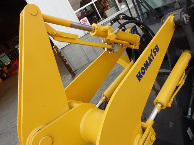 ホイールローダコマツ WA40-8　バケット容量0.5m3　