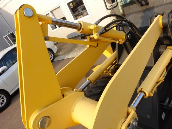 ホイールローダコマツ WA30-6　バケット容量0.4m3