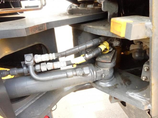 ホイールローダコマツ WA30-6　バケット容量0.4m3