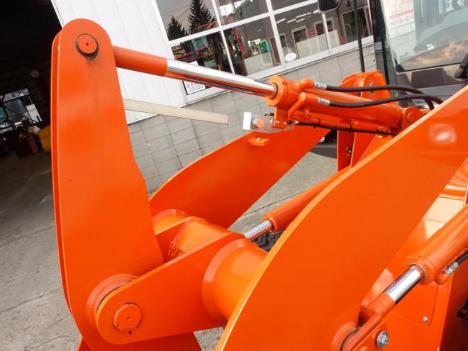 ホイールローダ日立 ZW50-5B  バケット容量0.6m3