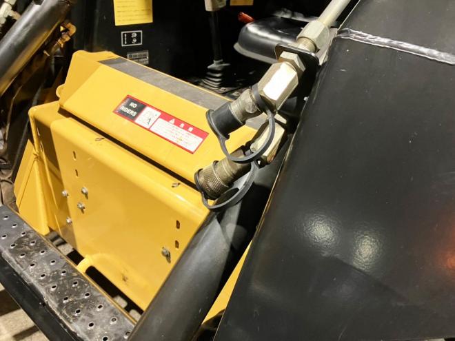 スキッドステアローダニューホランド　中古　LX565　建機