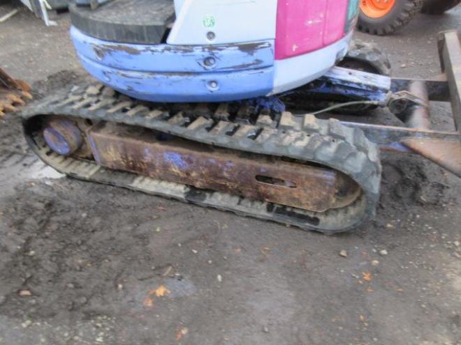 バックホーコマツPC28UU-2E