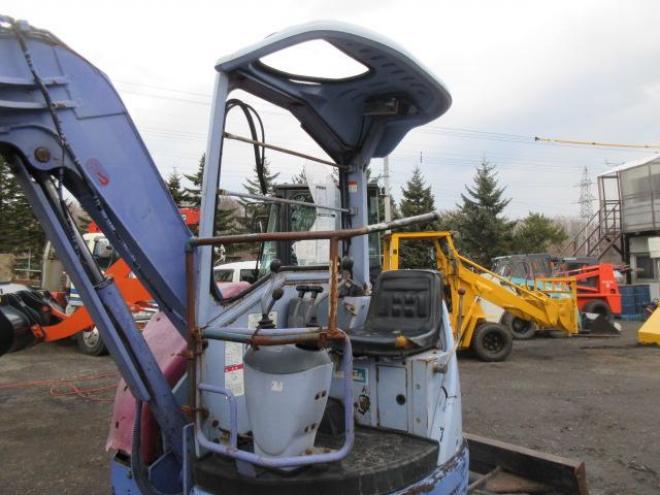 バックホーコマツPC28UU-2E