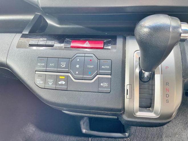 ステップワゴン2.0スパーダZ 4WD 5年保証 スマキー 両側パワスラ ナビ ETC 寒冷地仕様 禁煙 車検整備2年付 修復歴無