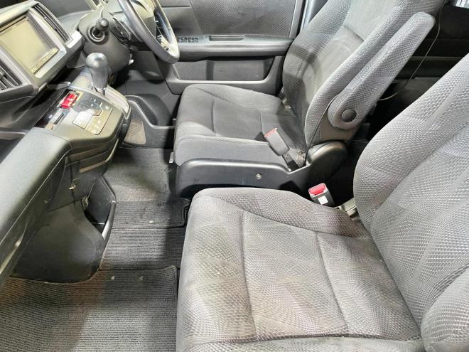 ステップワゴン2.0スパーダZ 4WD 5年保証 スマキー 両側パワスラ ナビ ETC 寒冷地仕様 禁煙 車検整備2年付 修復歴無