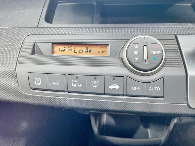 フリード1.5フレックスFパッケージ 4WD 5年保証 ナビ Bカメ 夏冬タイヤ 寒冷地仕様 禁煙 車検整備2年付