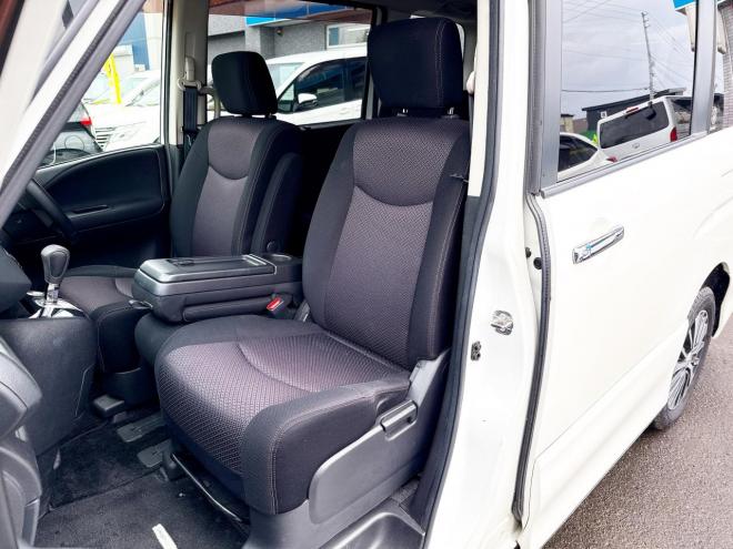 セレナ2.0Hスター Vエアロセレクション 4WD　ローンが不安な方＜優遇ローン＞　本州仕入　寒冷地仕様　エアロ　社外SDナビ　フルセグTV　両側パワースライド 4WD 2000 5Dr