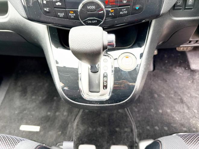 セレナ2.0Hスター Vエアロセレクション 4WD　ローンが不安な方＜優遇ローン＞　本州仕入　寒冷地仕様　エアロ　社外SDナビ　フルセグTV　両側パワースライド 4WD 2000 5Dr