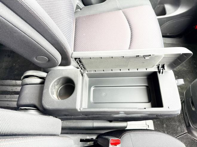 セレナ2.0Hスター Vエアロセレクション 4WD　ローンが不安な方＜優遇ローン＞　本州仕入　寒冷地仕様　エアロ　社外SDナビ　フルセグTV　両側パワースライド 4WD 2000 5Dr