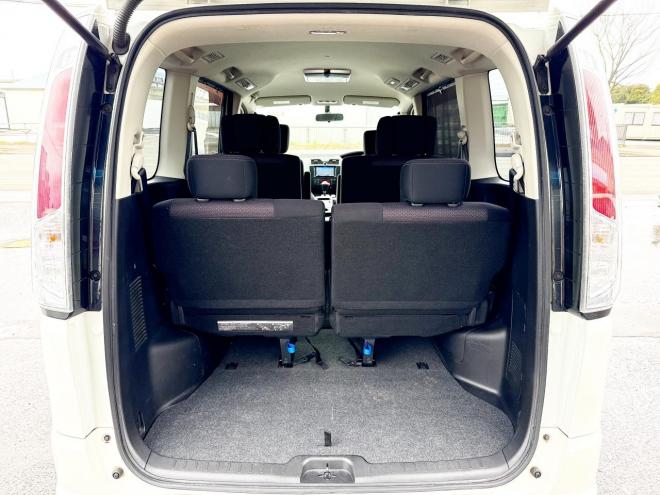 セレナ2.0Hスター Vエアロセレクション 4WD　ローンが不安な方＜優遇ローン＞　本州仕入　寒冷地仕様　エアロ　社外SDナビ　フルセグTV　両側パワースライド 4WD 2000 5Dr