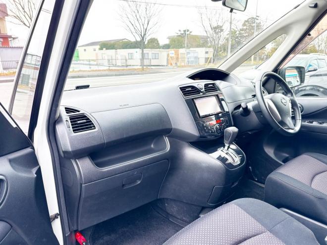 セレナ2.0Hスター Vエアロセレクション 4WD　ローンが不安な方＜優遇ローン＞　本州仕入　寒冷地仕様　エアロ　社外SDナビ　フルセグTV　両側パワースライド 4WD 2000 5Dr