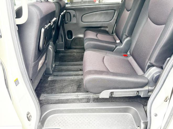 セレナ2.0Hスター Vエアロセレクション 4WD　ローンが不安な方＜優遇ローン＞　本州仕入　寒冷地仕様　エアロ　社外SDナビ　フルセグTV　両側パワースライド 4WD 2000 5Dr