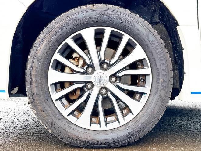 セレナ2.0Hスター Vエアロセレクション 4WD　ローンが不安な方＜優遇ローン＞　本州仕入　寒冷地仕様　エアロ　社外SDナビ　フルセグTV　両側パワースライド 4WD 2000 5Dr