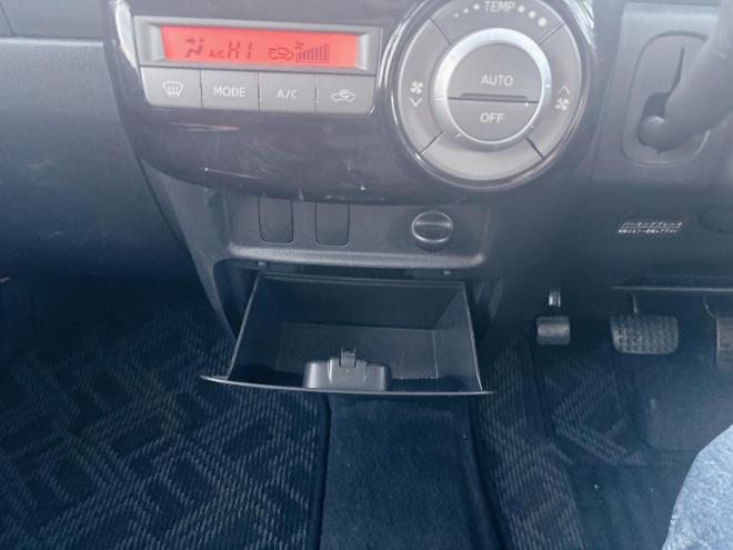 タント660カスタムX 4WD　ローンが不安な方＜優遇ローン＞寒冷地仕様　片側Pスラ　社外ナビ 4WD 660 5Dr