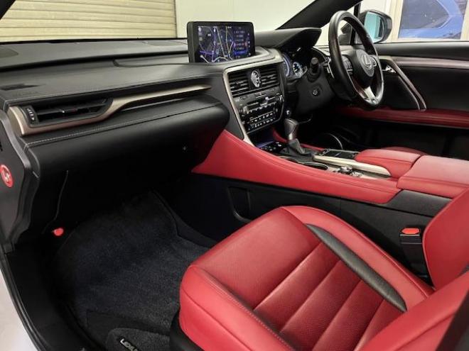 レクサスＲＸ４５０ｈ　Ｆスポーツ　本州仕入　レクサスセーフティセンス　寒冷地仕様　禁煙車　マークレビンソンプレミアム　ヘッドアップディスプレイ　純正２０インチＡＷ　純正１８ＡＷ＋スタッドレスタイヤ付　　電動パノラマルーフ　純正フレアレッドレザーシート　純正ナビ（フルセグ地デジ　Ｂｌｕｅｔｏｏｔｈ対応）＋バックカメラ＋全方位カメラ　パワーバックドア　プリクラッシュセーフティ　レーダークルーズコントロール　シートヒーター　前後ドラレコ　ステアリングヒーター　両席パワーシート　ＥＴＣ 4WD 3500 5Dr