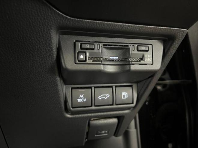 プリウスＺ　ワンオーナー　トヨタセーフティセンス　寒冷地仕様　禁煙車　純正１９インチＡＷ　社外１７ＡＷ＋スタッドレスタイヤ付　　純正ブラックレザーシート　純正ナビ（フルセグ地デジ　Ｂｌｕｅｔｏｏｔｈ対応）＋バックカメラ＋全方位カメラ　パワーバックドア　プリクラッシュセーフティ　レーダークルーズコントロール　純正エンジンスターター　シートヒーター＆クーラー　ドラレコ　ステアリングヒーター　パワーシート　ＥＴＣ 4WD 2000 4Dr