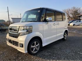 N-BOX　カスタムGLパッケージ 4WD 660 5Dr