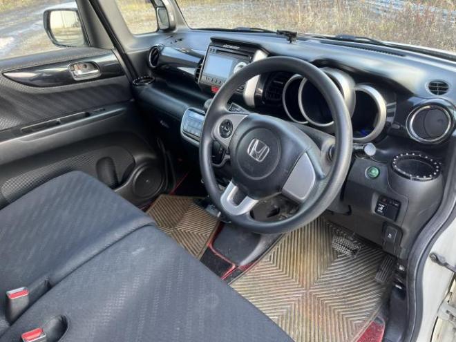 N-BOXカスタムGLパッケージ 4WD 660 5Dr