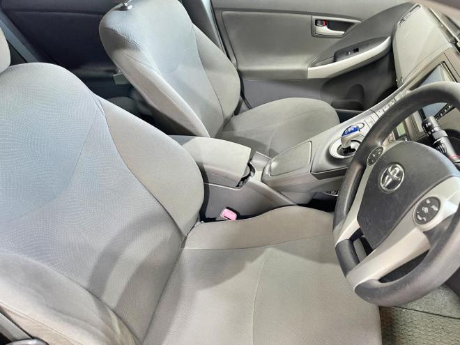 プリウス1.8S 5年保証 スマキー ナビ 寒冷地仕様 禁煙 車検整備2年付 修復歴無