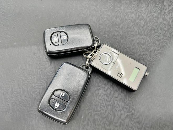 プリウス1.8S 5年保証 スマキー ナビ 寒冷地仕様 禁煙 車検整備2年付 修復歴無