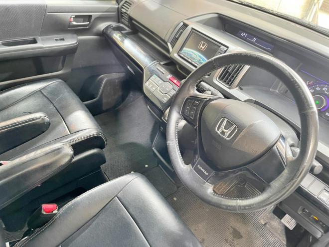 ステップワゴン2.0スパーダS 4WD 5年保証 パワスラ ナビTV Bカメ ETC 寒冷地仕様 禁煙 車検整備2年付 修復歴無