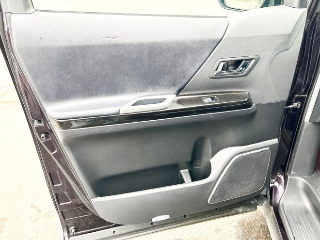 ヴェルファイア2.4Zゴールデンアイズ 4WD ローンが不安な方＜優遇ローン＞後期型　アルパイン8型ナビ　後席モニター　フルセグTV　両側パワースライド　電動リアゲート　HID　スマートキー　コーナーセンサー　　ハーフレザー 4WD 2400 5Dr