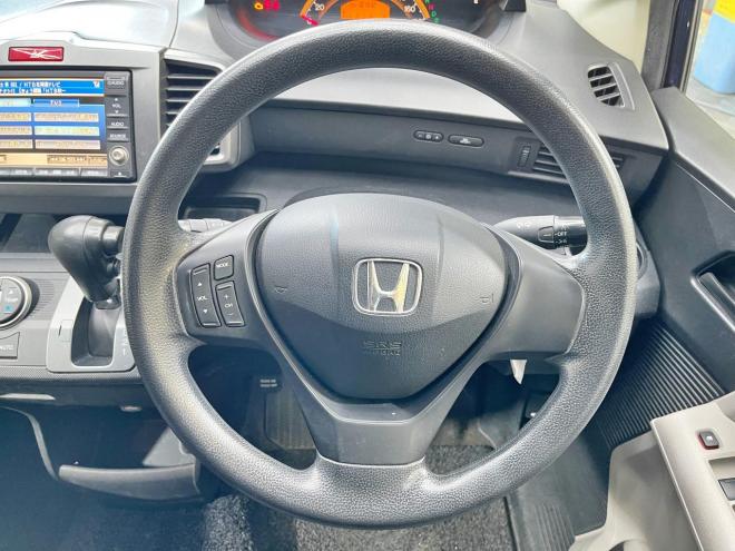 フリード1.5G Lパッケージ 4WD 5年保証 ナビTV Bカメ パワスラ 夏冬タイヤ 寒冷地仕様 禁煙 車検整備2年付