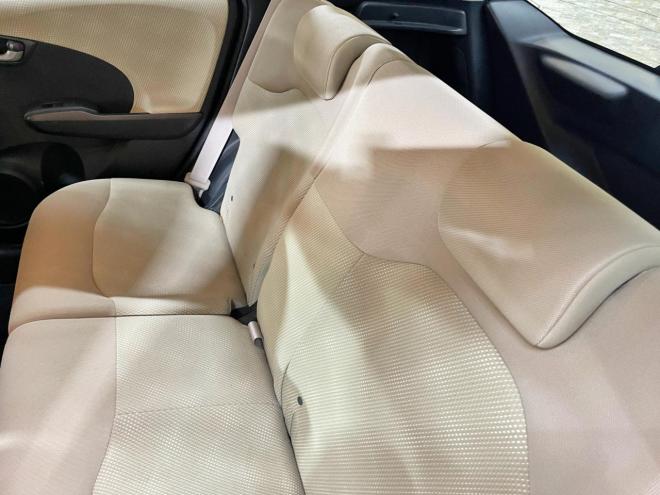 フィット1.3G 4WD 5年保証 バックカメラ 寒冷地仕様 禁煙 車検整備2年付 修復歴無