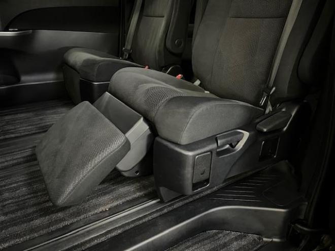 エスティマアエラス　本州仕入　後期型　寒冷地仕様　禁煙車　ＷＡＫＯＳバリアスコーティング済　純正１８インチＡＷ　社外１６ＡＷ＋スタッドレスタイヤ付　両側パワースライドドア　アルパイン９インチＨＤＤナビ（フルセグ地デジ　ＤＶＤ再生　Ｂｌｕｅｔｏｏｔｈ）＋バックカメラ　エンジンスターター　ＰＵＳＨスタート　スマートキー　クルーズコントロール　タイミングチェーン車　ＨＩＤ ヘッドライト　ビルトインＥＴＣ  4WD 2400 5Dr