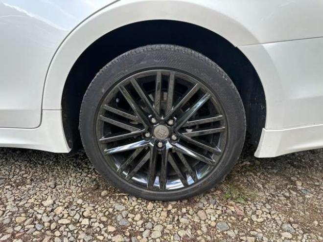 クラウンアスリート 2.5 G i-Four 4WD　サンルーフ　黒皮シート　レーダークルーズ　ETC　パワステ　パワーウィンドウ　純正ナビ　純正アルミ　ABS　キーレスエントリー 2500