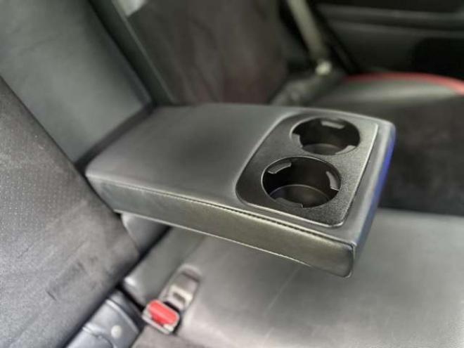 フォレスター2.0 tS 4WD　300台限定車/ターボ/社外ナビ/Bカメラ/電動リアゲート 2000