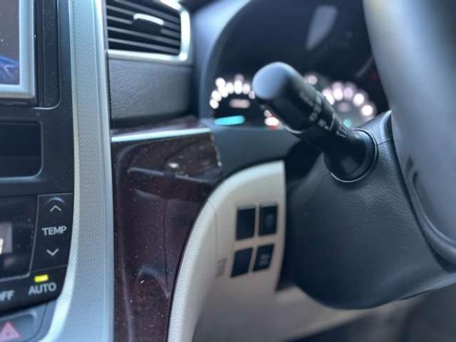 ヴェルファイア2.4 X 4WD　ワンオーナー　パワーウィンドウ　パワステ　社外ナビ　純正アルミ　ABS　キーレス　バックカメラ　左側電動スライドドア　ETC　ワイパーデアイサー 2400