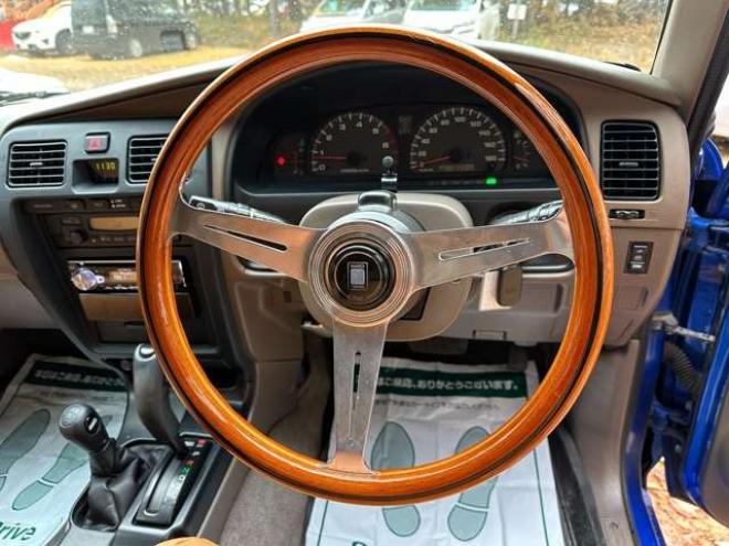 ハイラックスサーフ2.7 SSR-X パッケージオプションA 4WD　ナローボディ　リフトアップ　グリル　グッドリッチAW　パワステ　パワーウィンドウ　ABS　キーレス 2700