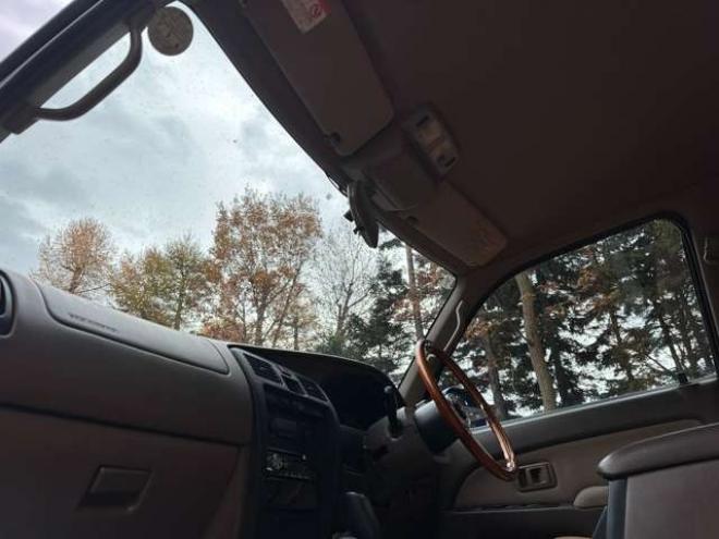 ハイラックスサーフ2.7 SSR-X パッケージオプションA 4WD　ナローボディ　リフトアップ　グリル　グッドリッチAW　パワステ　パワーウィンドウ　ABS　キーレス 2700