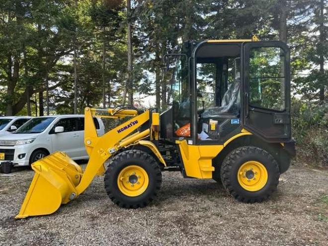 ホイールローダコマツ　WA30-6E0　18h 除雪仕様　純正キャビン　ヒーター　デフロスタ　純正AM/FMラジオ　FRワイパー　LED作業灯　スパイクタイヤ 2WD 1640