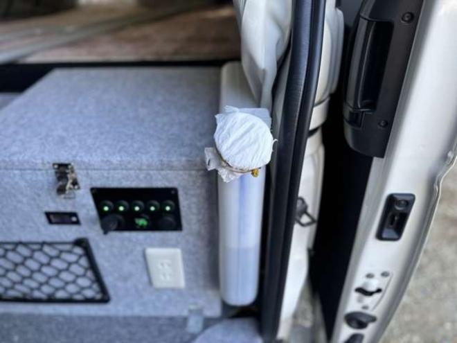 ハイエースバン2.7 DX ワイド スーパーロング ハイルーフ GLパッケージ 4WD　ハイルーフ　サブバッテリー　ベットキット　ワンオーナー　パワステ　パワーウィンドウ　キーレス　片側スライドドア 2700