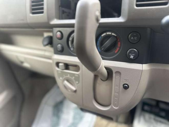 エブリィジョイン ハイルーフ 4WD　ポップアップルーフ　FFヒーター　サブバッテリー　700Wインバータリアヒーター　シンク　給水タンク　テーブル　禁煙車　パワステ　パワーウィンドウ　キーレス 660