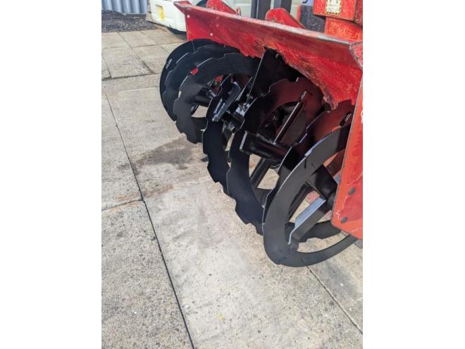 除雪機フジイ　FSR1100B　１５馬力　ガソリン　ローリング付き