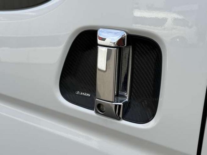 ハイエースバン2.8ダークプライムIIマルチロールトランスポータータイプIロングディーゼルターボ4WD　寒冷地仕様　ワンオーナー　ESSEX　ENCM17インチアルミ　ヨコハマパラダ　ESSEXフロントリップスポイラー　ローフォルムフェンダー　ローダウン　パワースライドドア　LEDテールランプ 2800