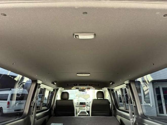 ハイエースバン2.8 スーパーGL ダークプライムII ロングボディ ディーゼルターボ 4WD　ワンオーナー 寒冷地仕様 パノラミックビューモニター デジタルインナーミラー 415COBRA CL-3フロントリップ CL-2サイドステップ　CL-ステップリアバンパー　ステージ2　バッドラッカー18インチアルミ　トーヨーH30 2800